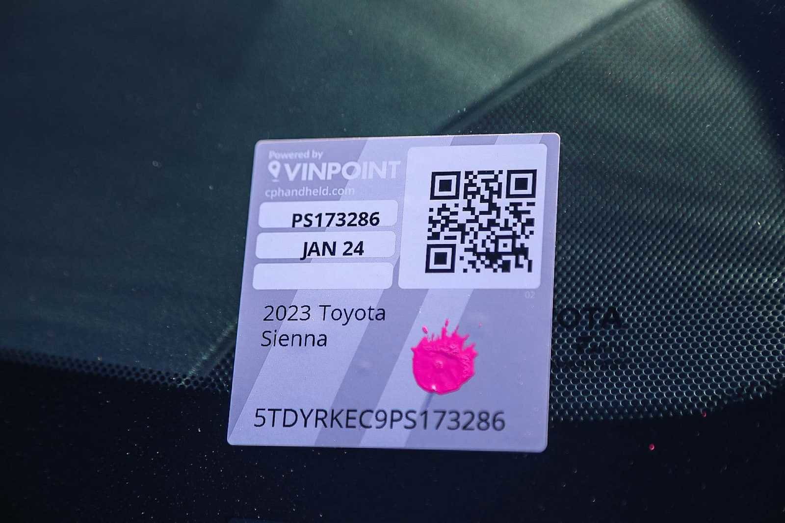 Thumbnail: 2023 Toyota Sienna - 28