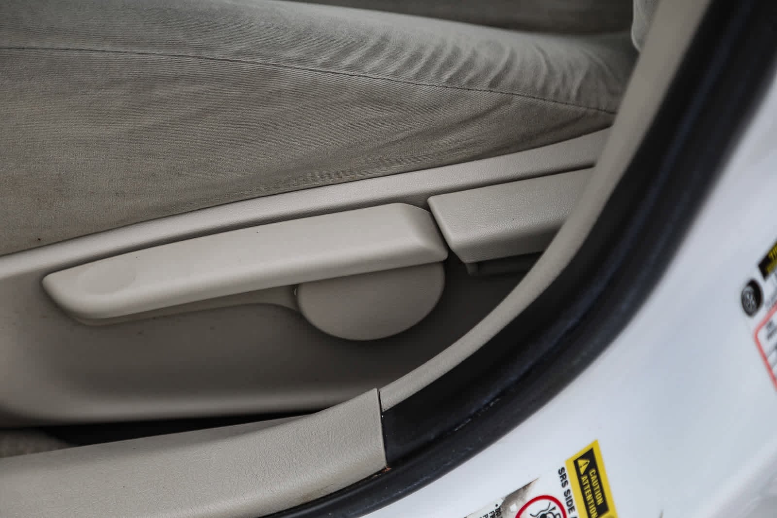 Thumbnail: 2010 Toyota Corolla - 18