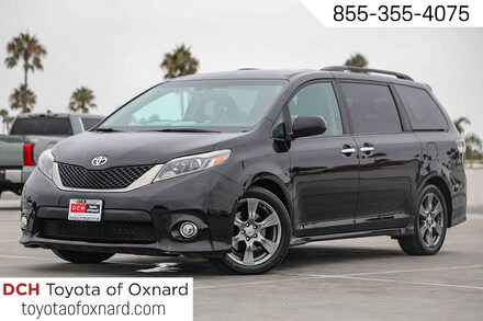2017 Toyota Sienna SE 8 Passenger Van 2017 Toyota Sienna SE 8 Passenger Van