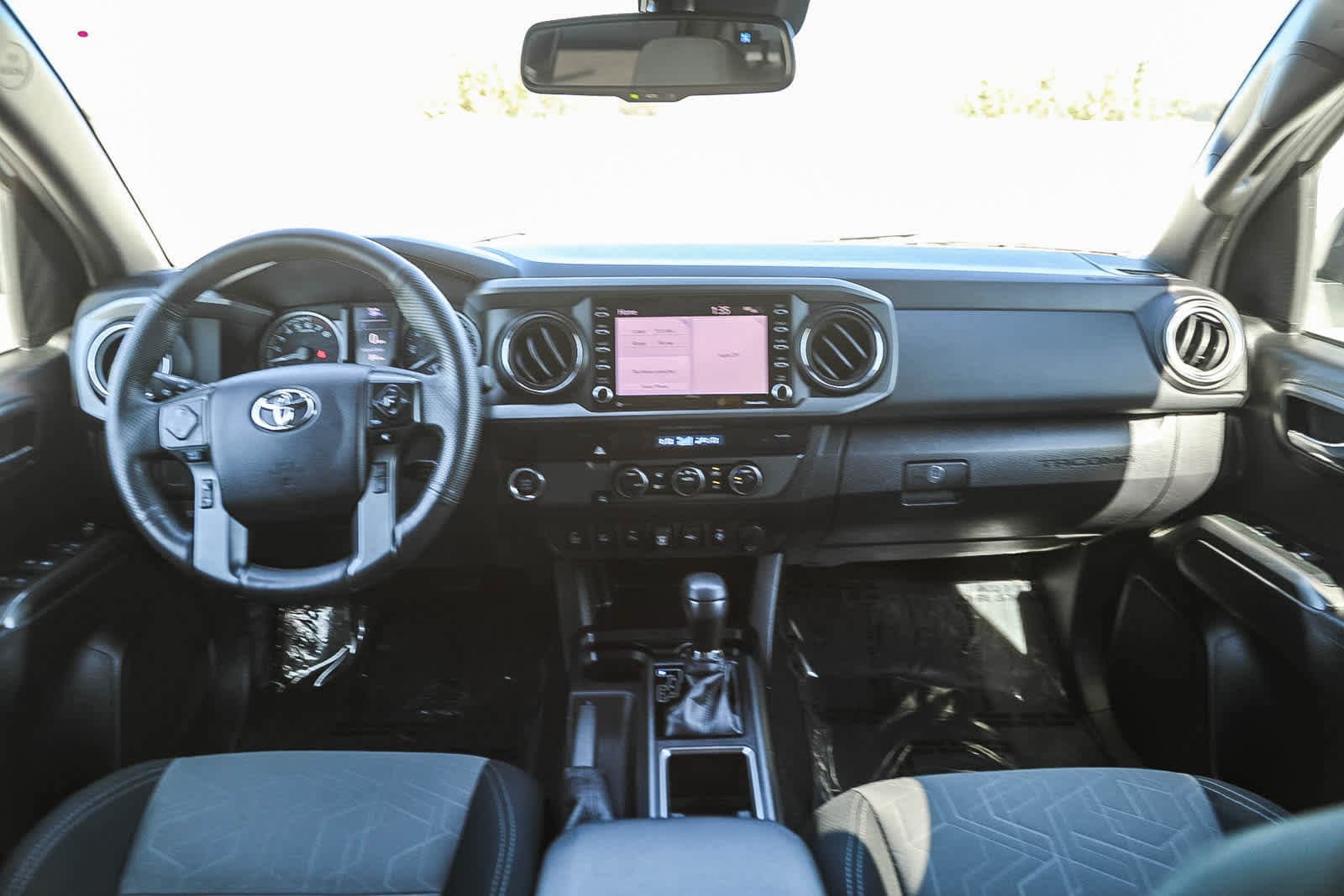 Thumbnail: 2022 Toyota Tacoma - 13