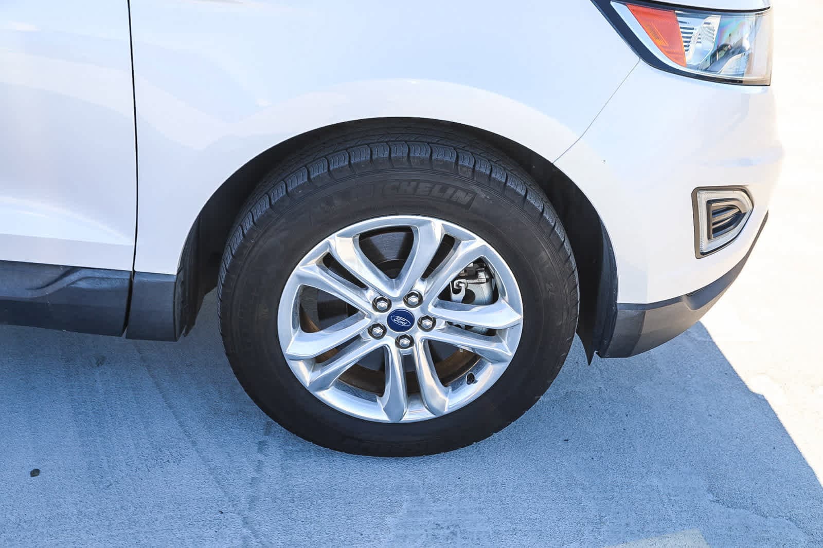 Thumbnail: 2016 Ford Edge - 14