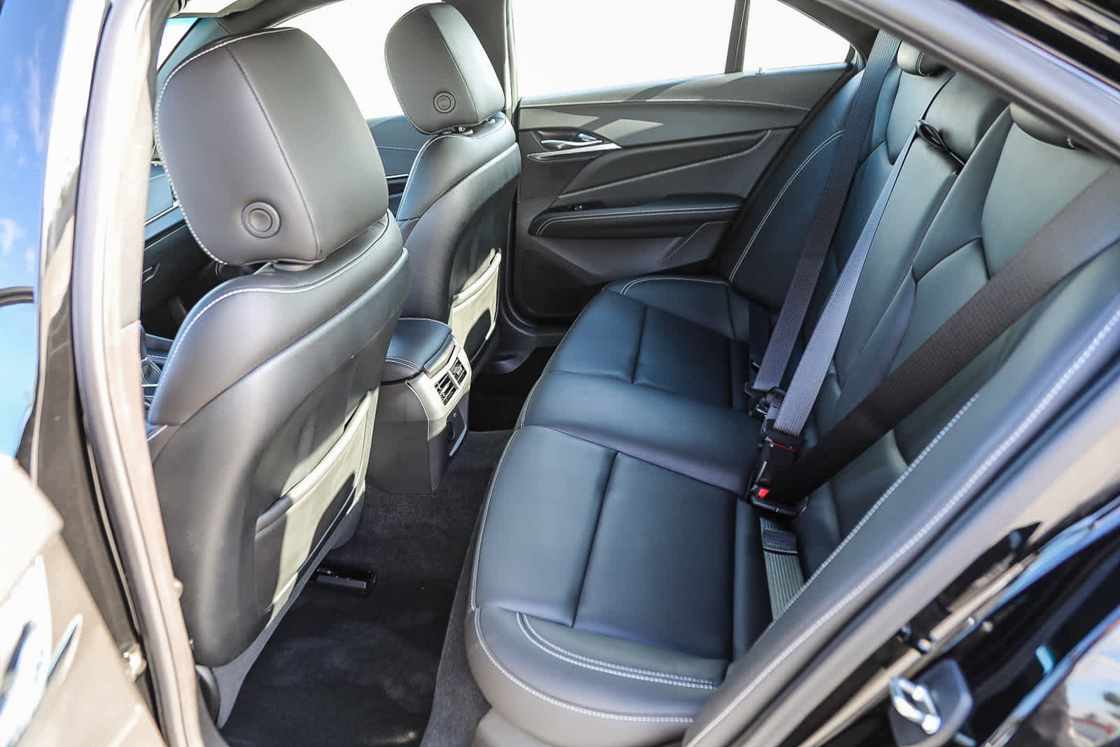 Thumbnail: 2025 Cadillac CT4 - 18