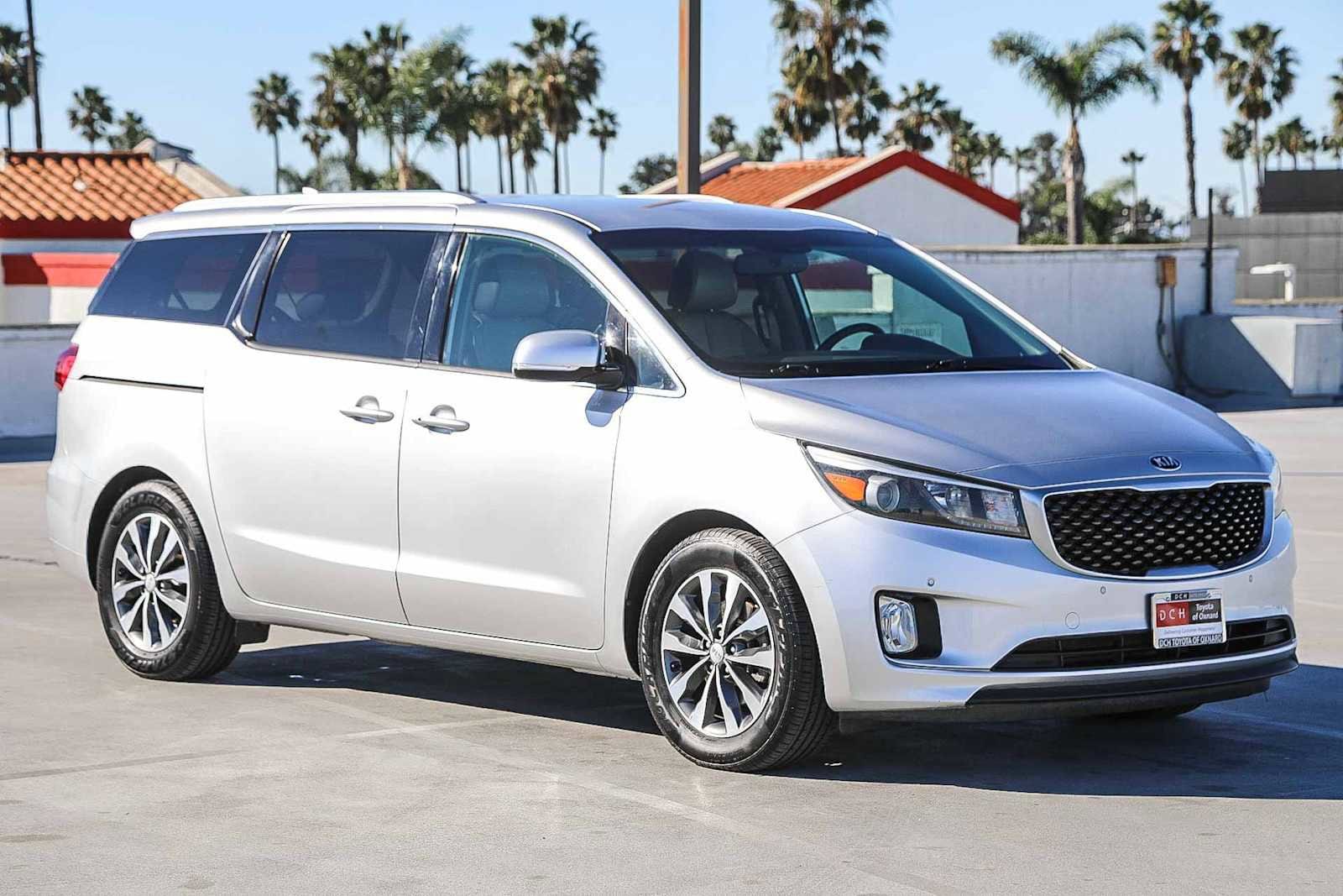 Thumbnail: 2017 Kia Sedona - 4