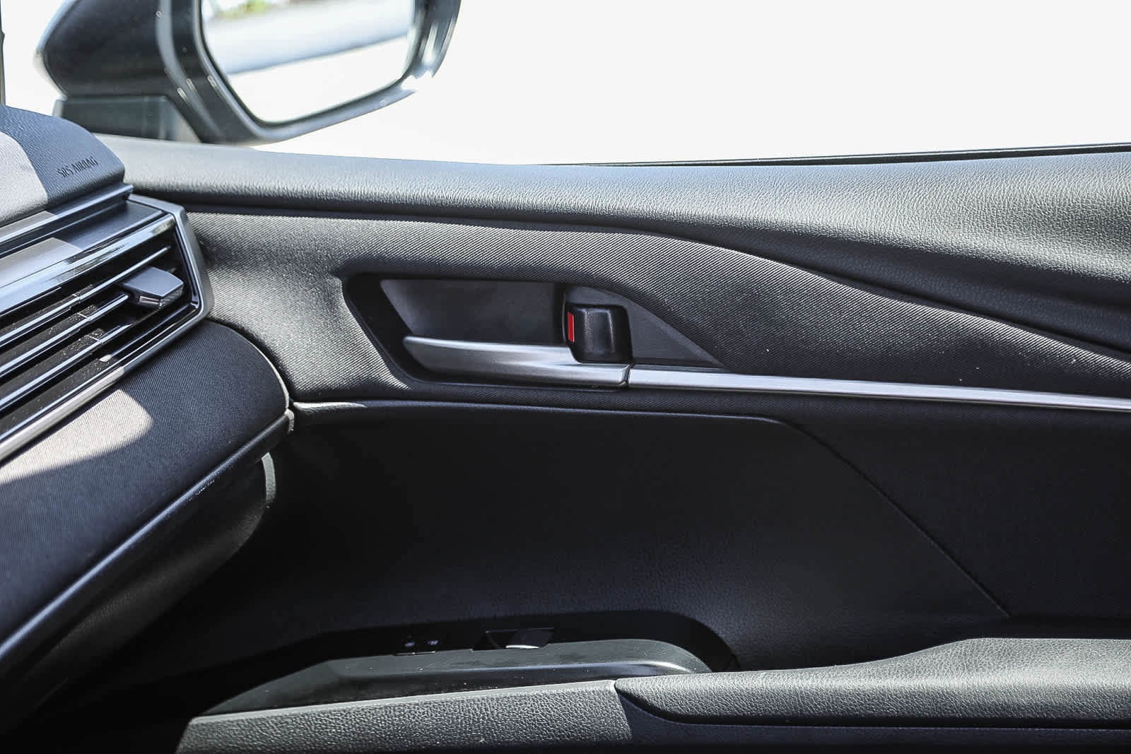 Thumbnail: 2025 Toyota Camry - 22