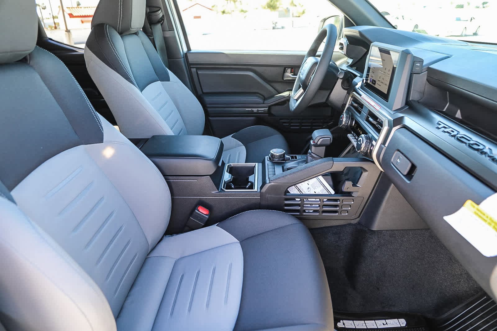 Thumbnail: 2025 Toyota Tacoma - 18