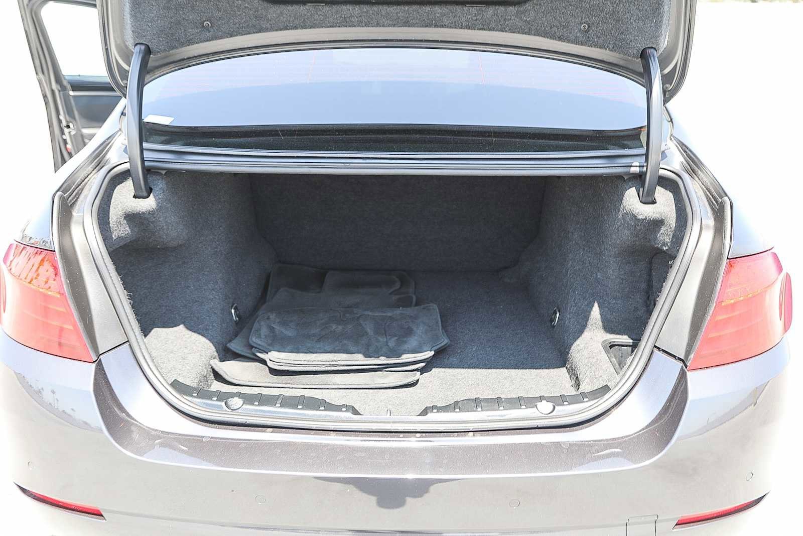 Thumbnail: 2012 BMW 5 Series - 22