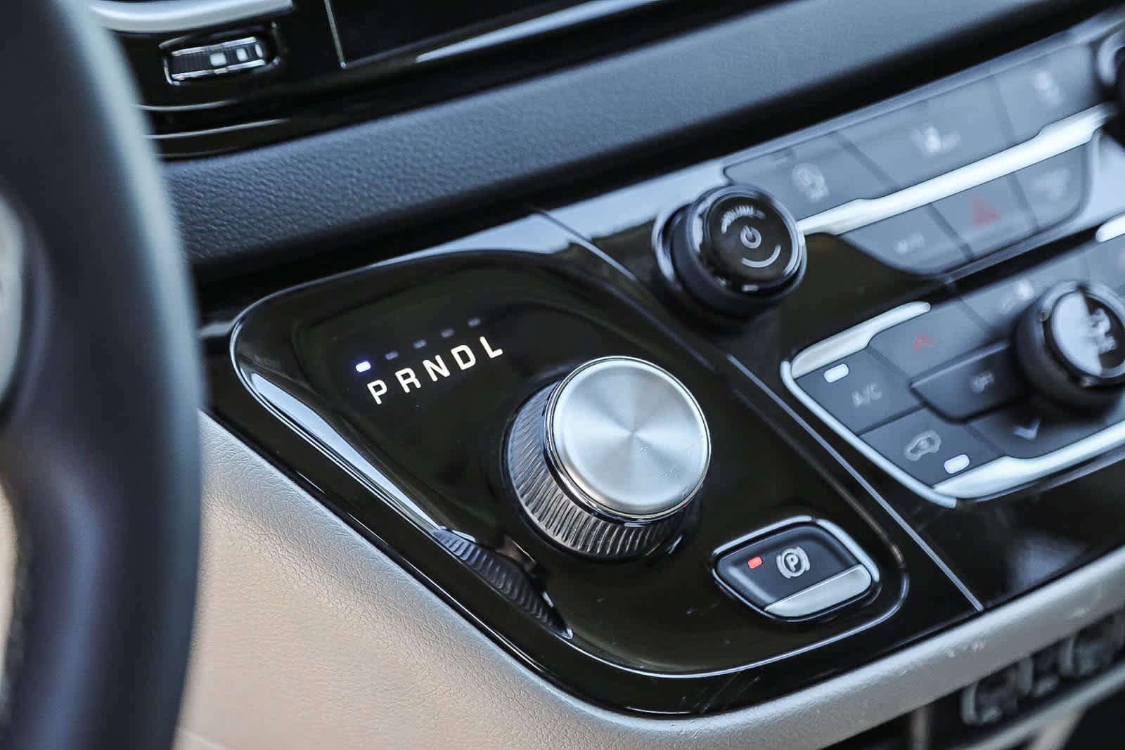 Thumbnail: 2022 Chrysler Pacifica - 21