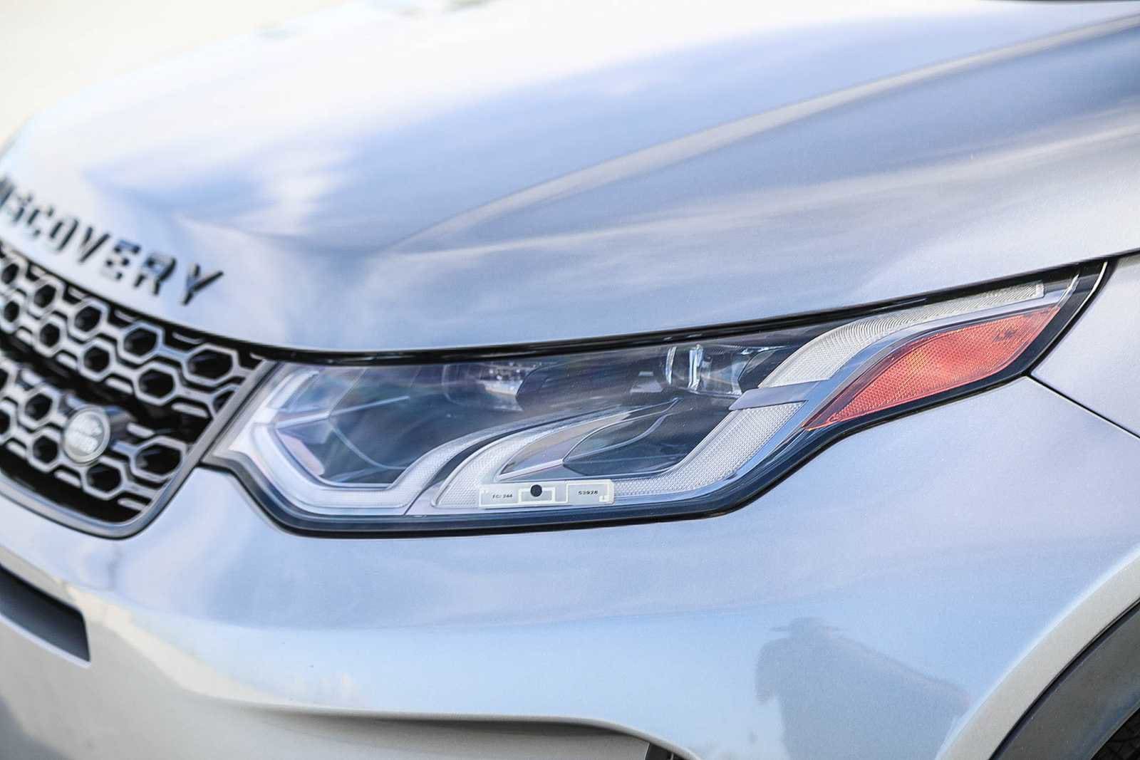 Thumbnail: 2020 Land Rover Discovery Sport - 7