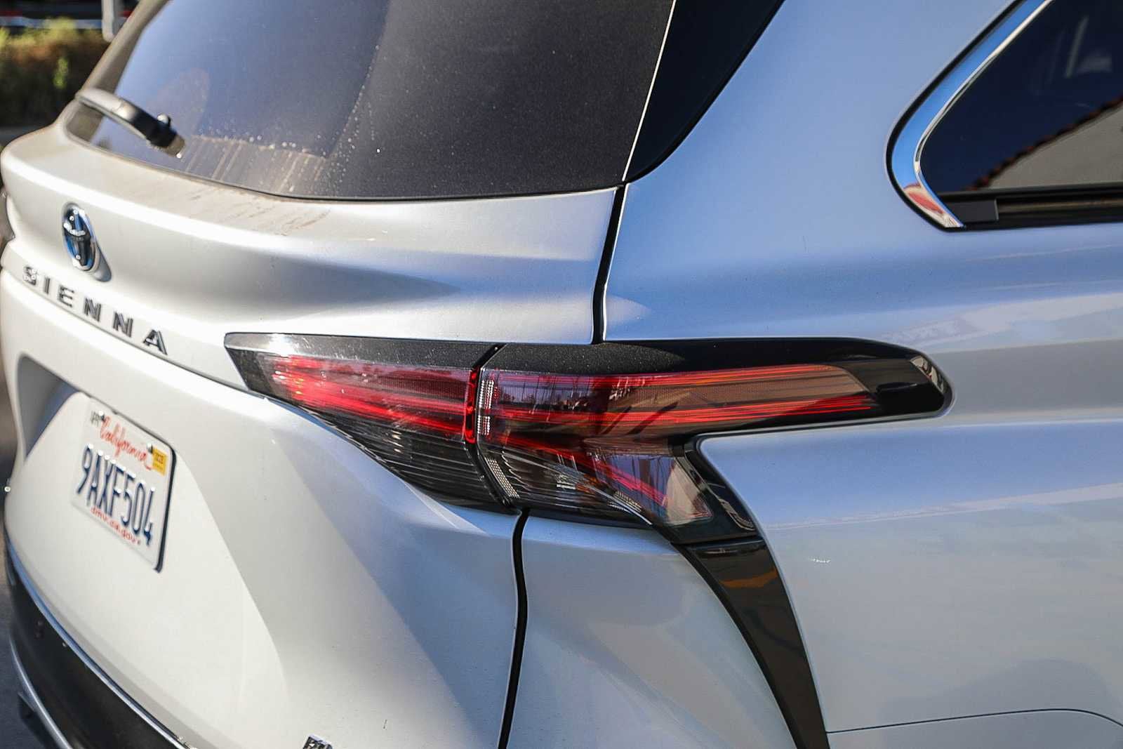 Thumbnail: 2022 Toyota Sienna - 11
