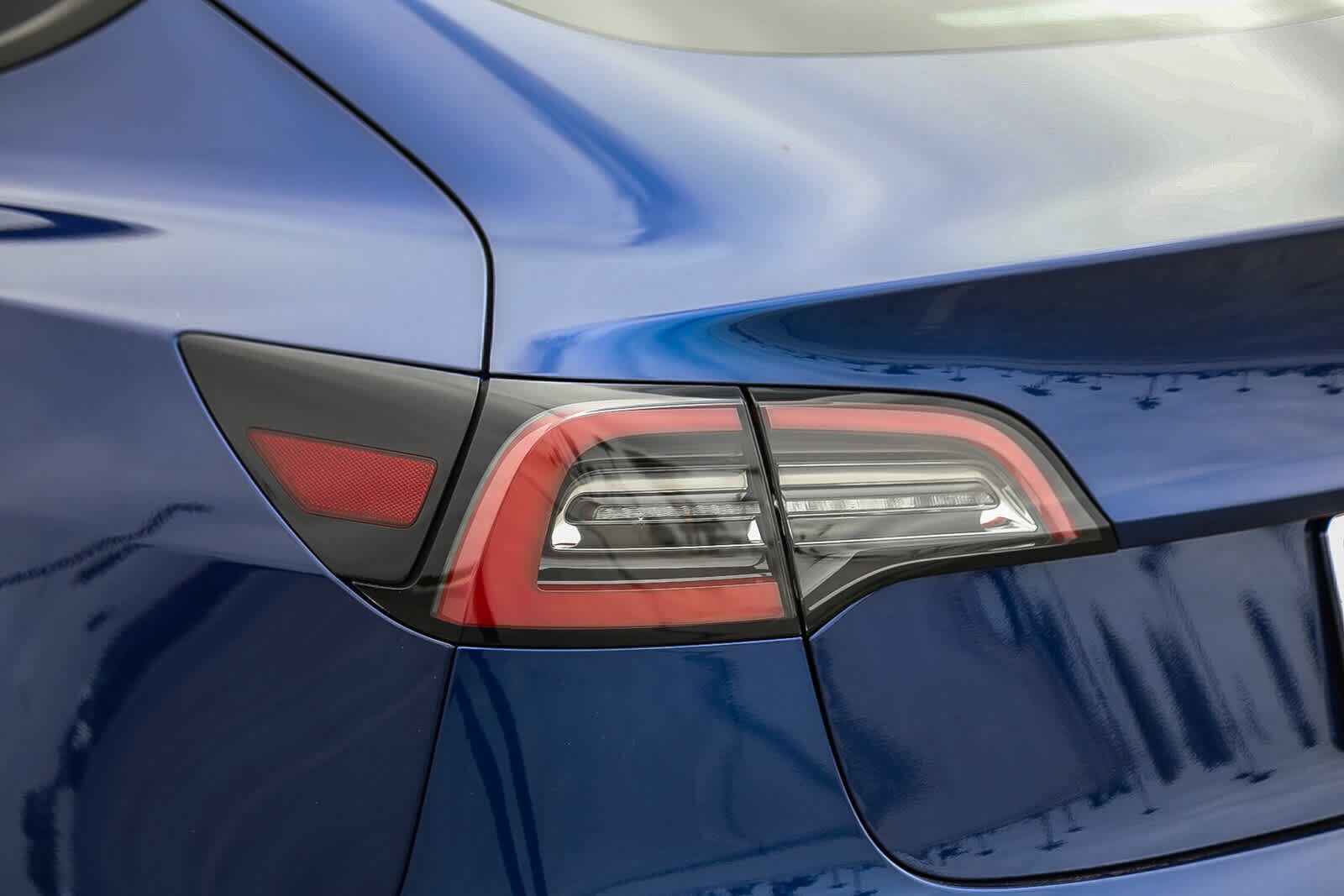 Thumbnail: 2022 Tesla Model 3 - 9