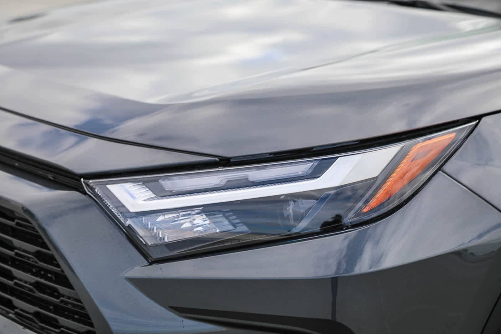 Thumbnail: 2025 Toyota RAV4 - 8