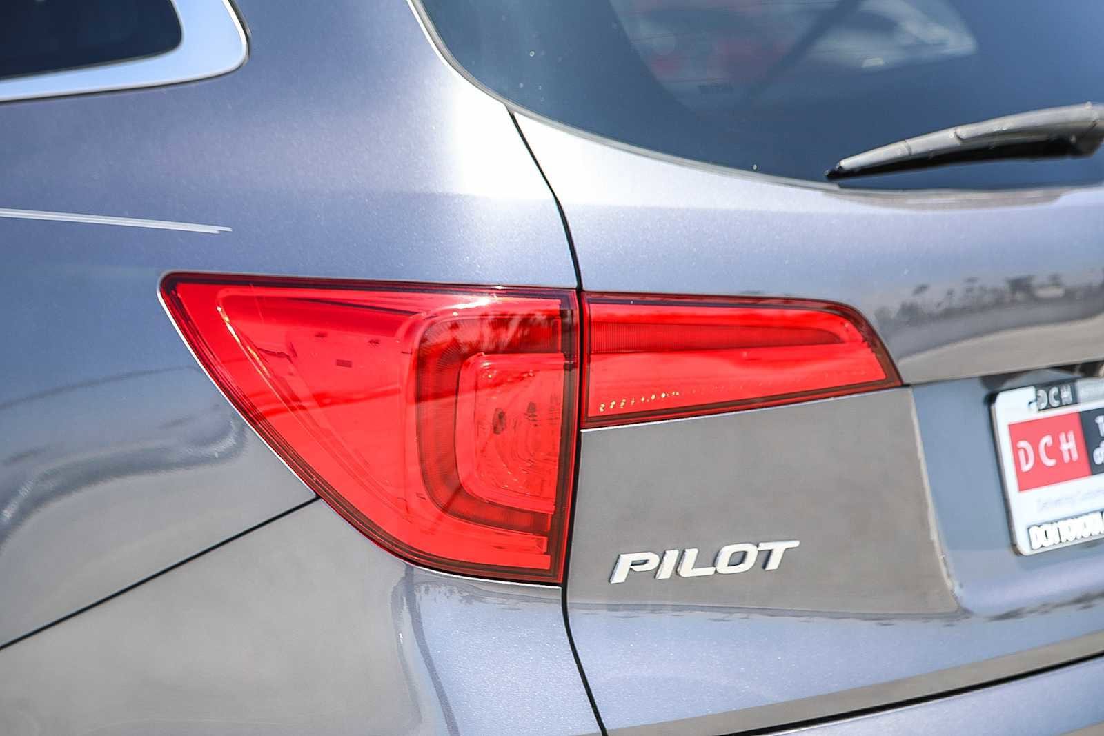 Thumbnail: 2016 Honda Pilot - 8