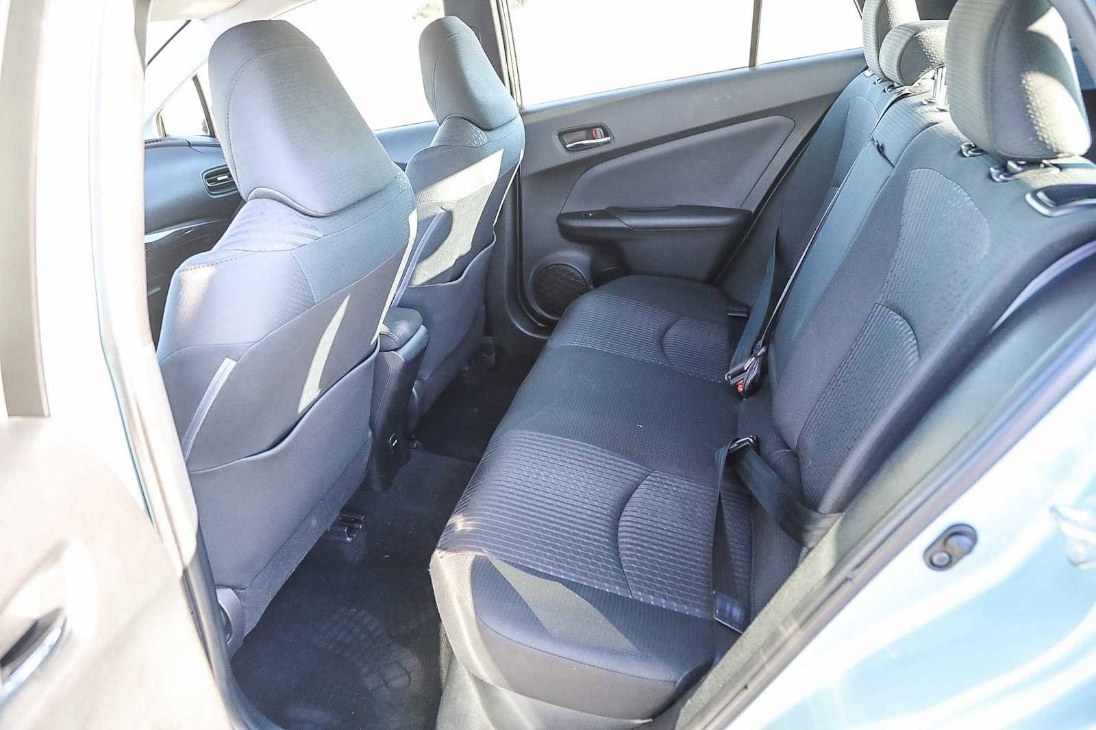 Thumbnail: 2017 Toyota Prius - 18