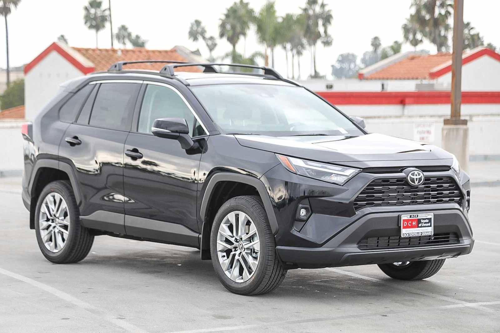 Thumbnail: 2025 Toyota RAV4 - 4
