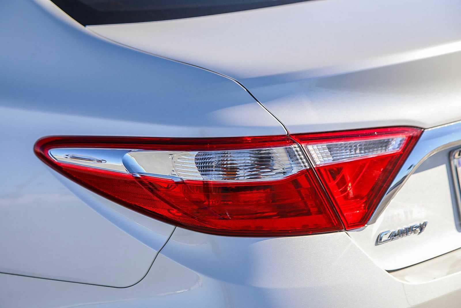 Thumbnail: 2017 Toyota Camry - 9