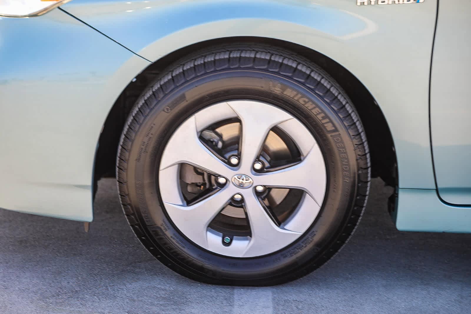 Thumbnail: 2014 Toyota Prius - 9