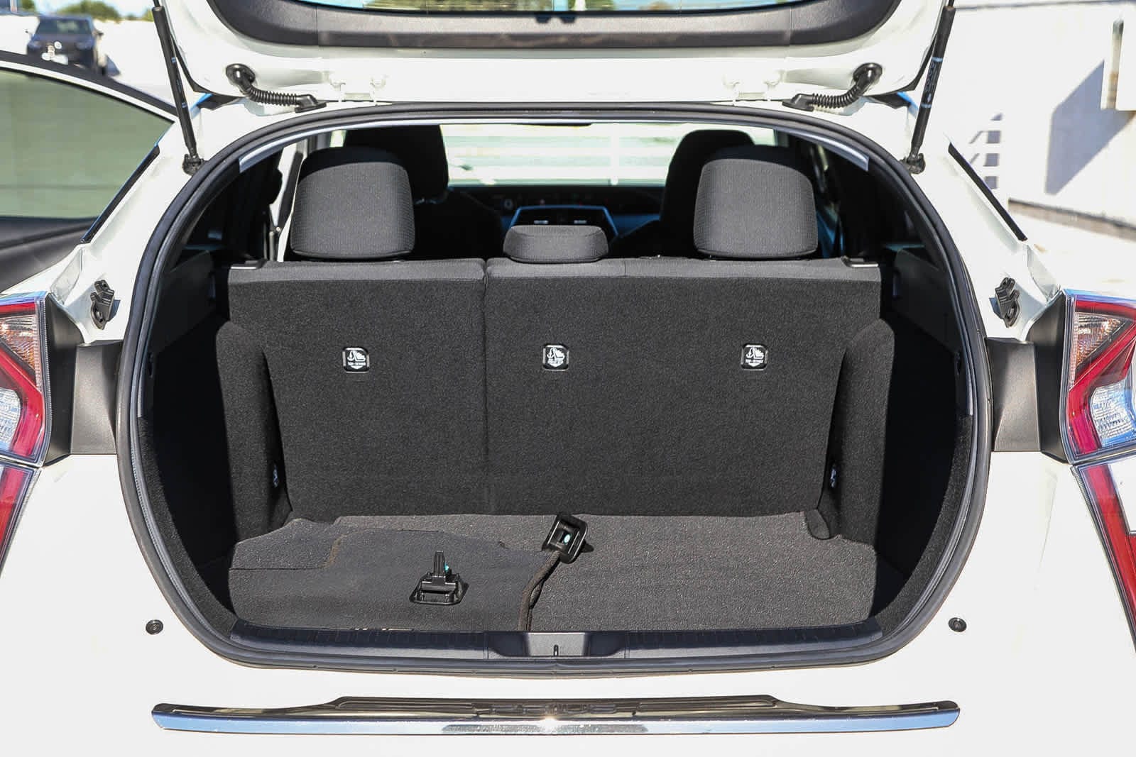 Thumbnail: 2017 Toyota Prius - 24