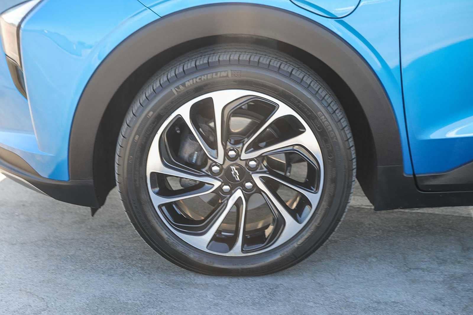 Thumbnail: 2023 Chevrolet Bolt EUV - 9