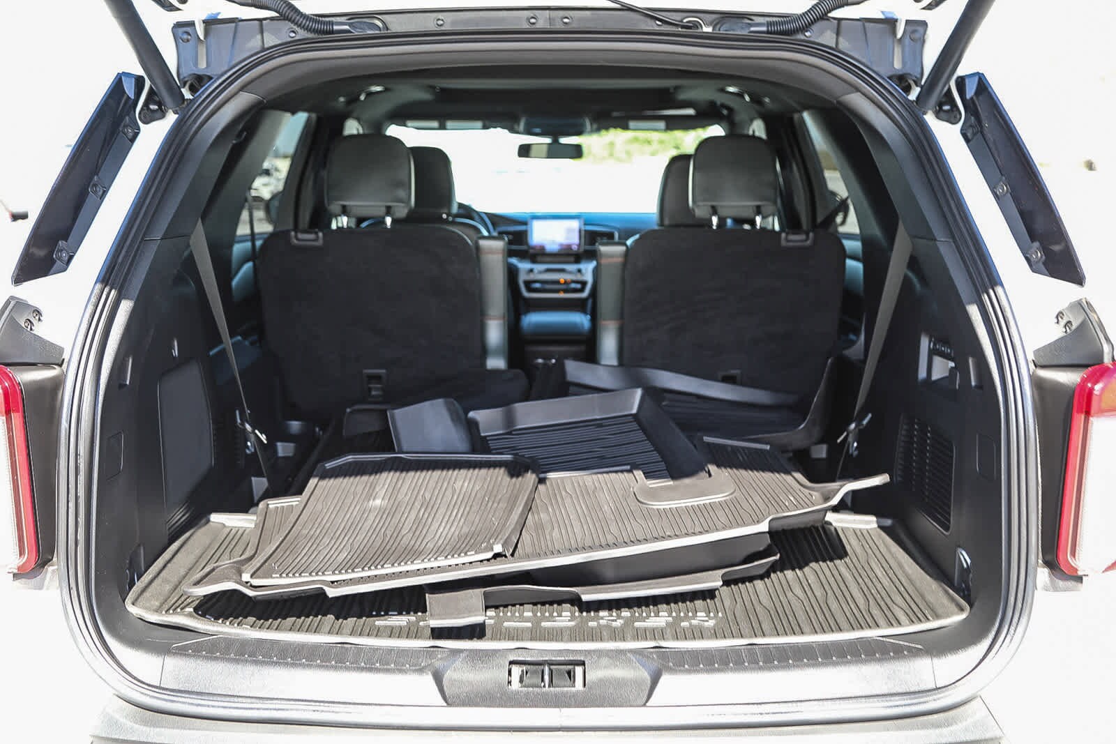Thumbnail: 2024 Ford Explorer - 25