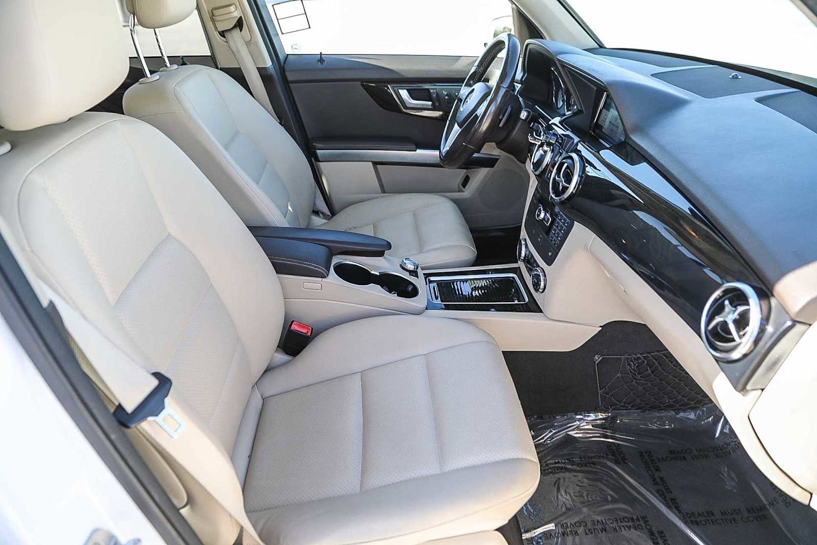 Thumbnail: 2015 Mercedes-Benz GLK - 15