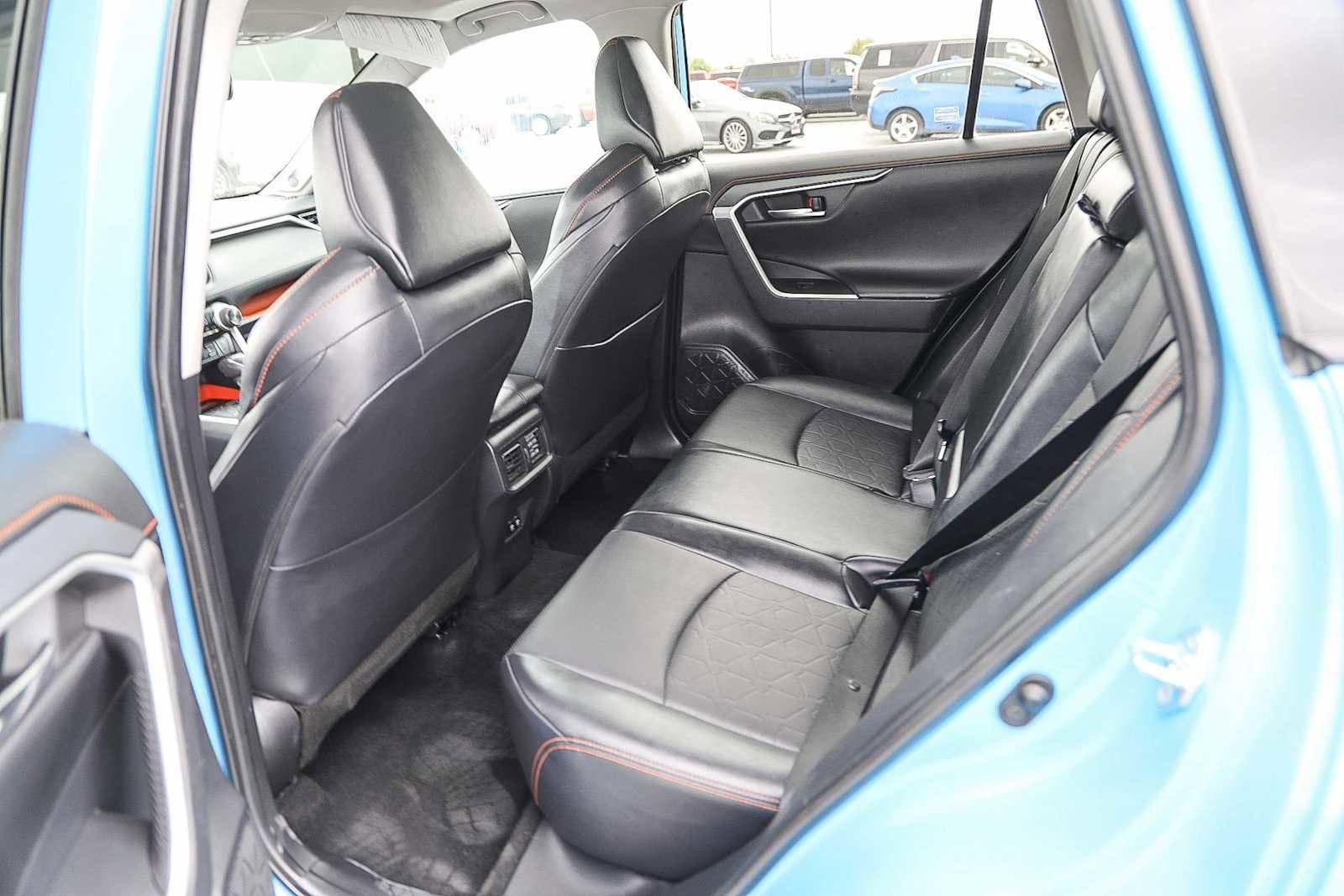 Thumbnail: 2019 Toyota RAV4 - 16