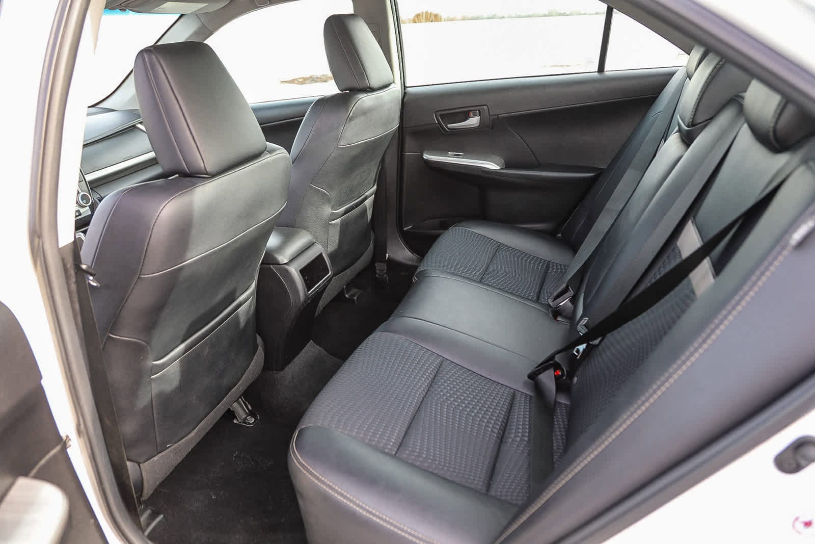 Thumbnail: 2012 Toyota Camry - 18