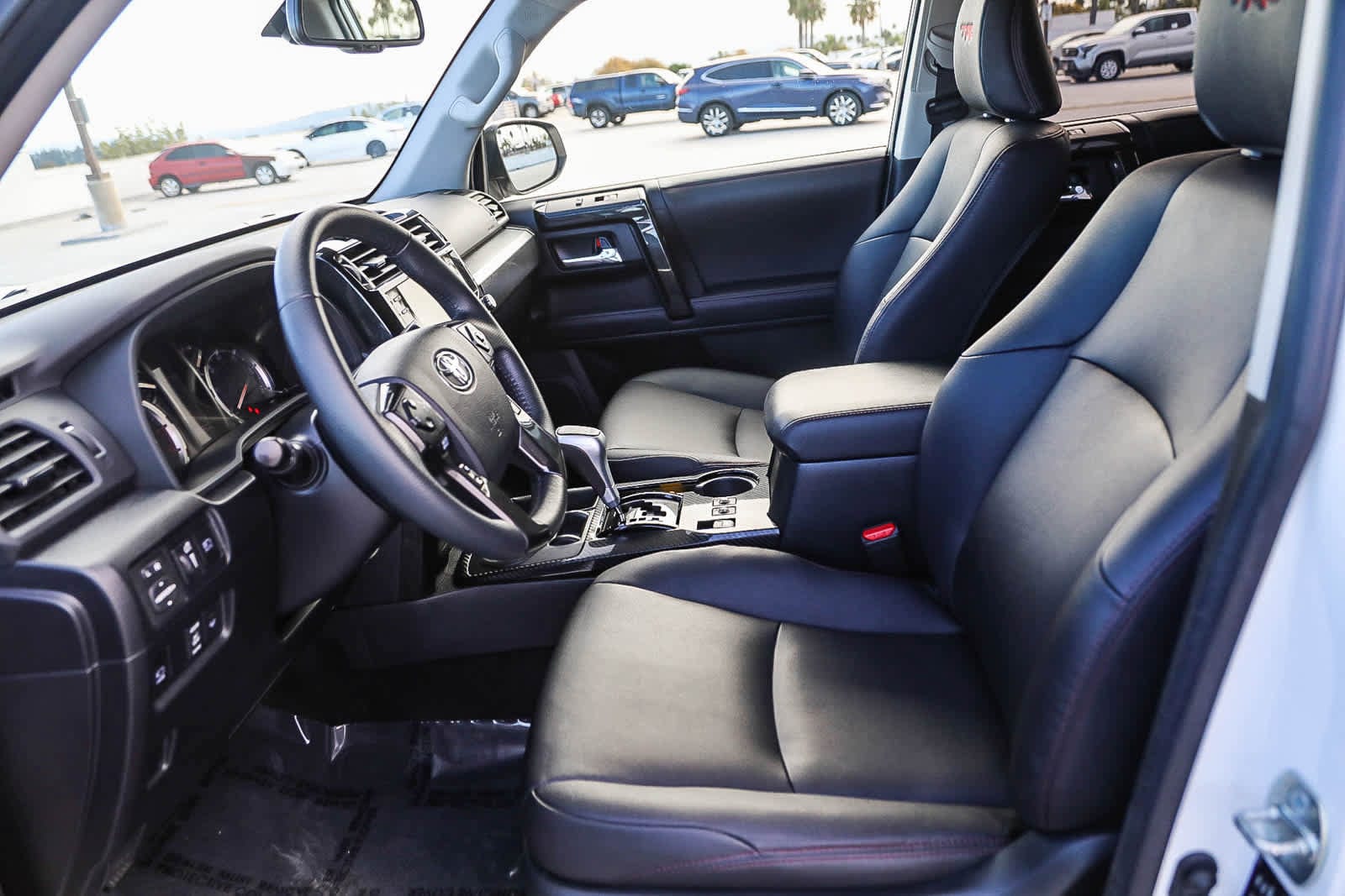 Thumbnail: 2022 Toyota 4Runner - 17