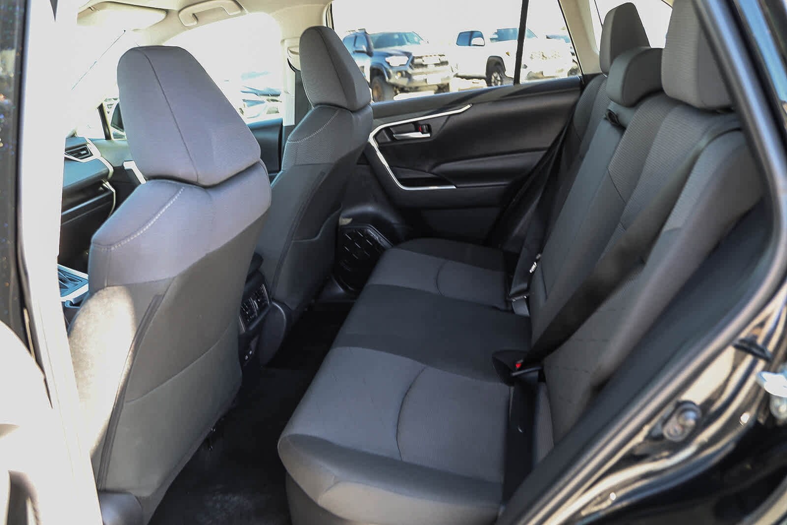 Thumbnail: 2025 Toyota RAV4 - 19