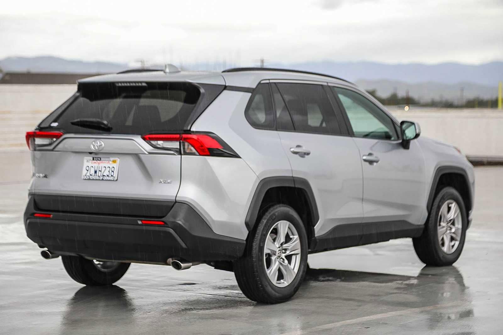 Thumbnail: 2022 Toyota RAV4 - 6