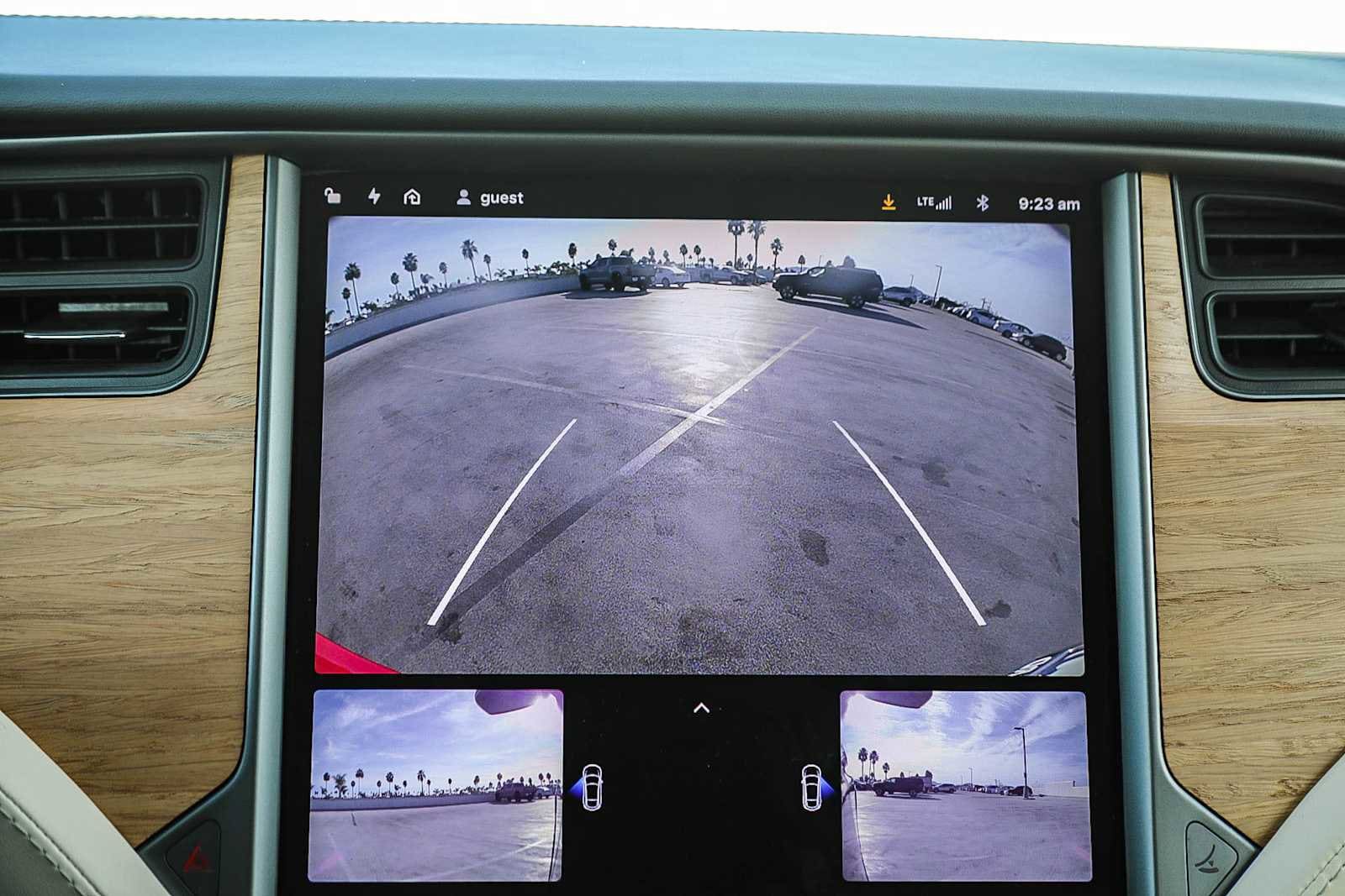 Thumbnail: 2019 Tesla Model X - 23