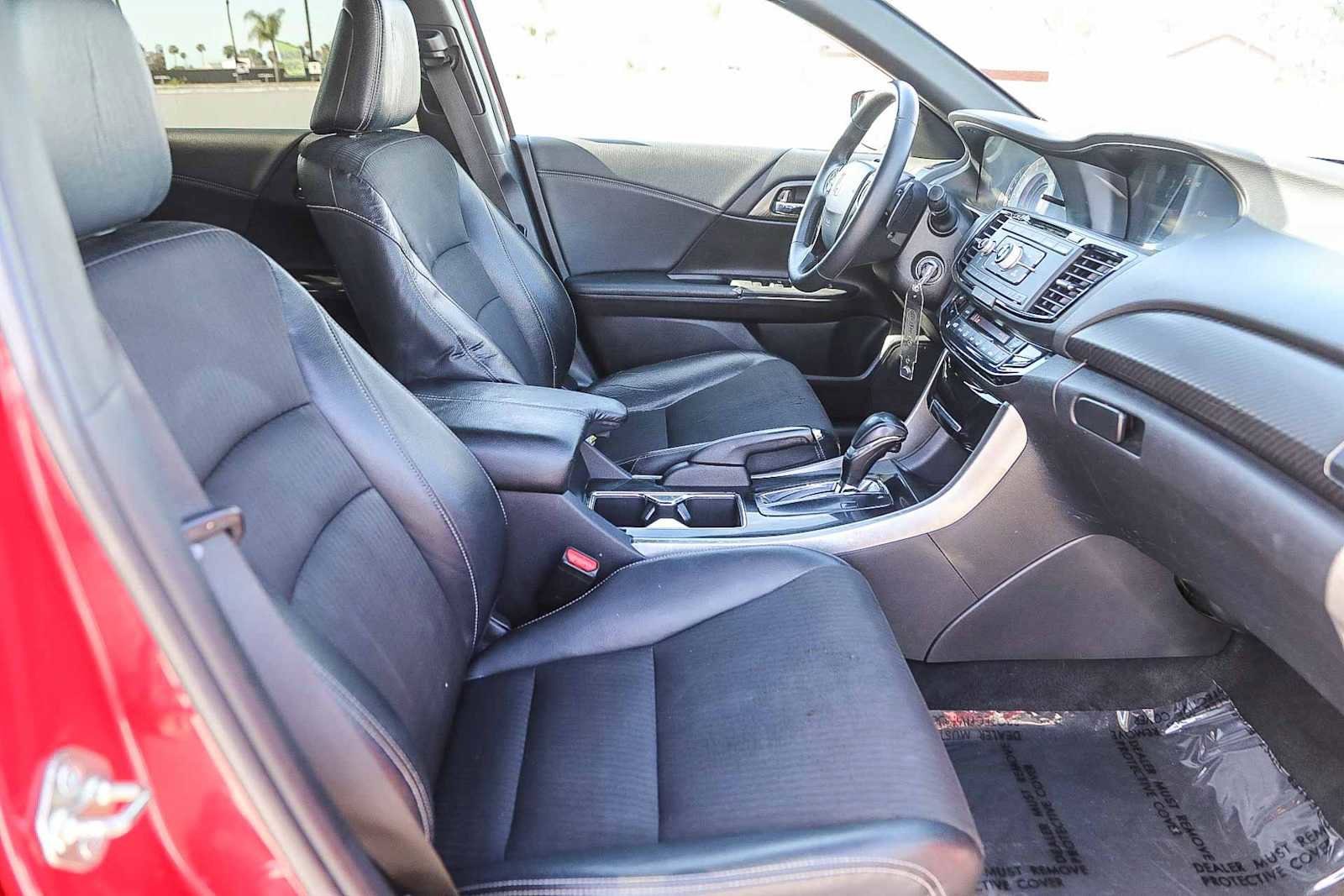 Thumbnail: 2016 Honda Accord - 16