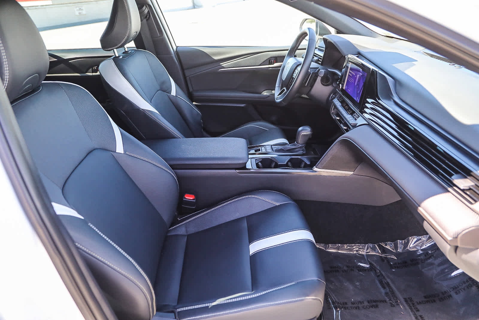 Thumbnail: 2025 Toyota Camry - 16