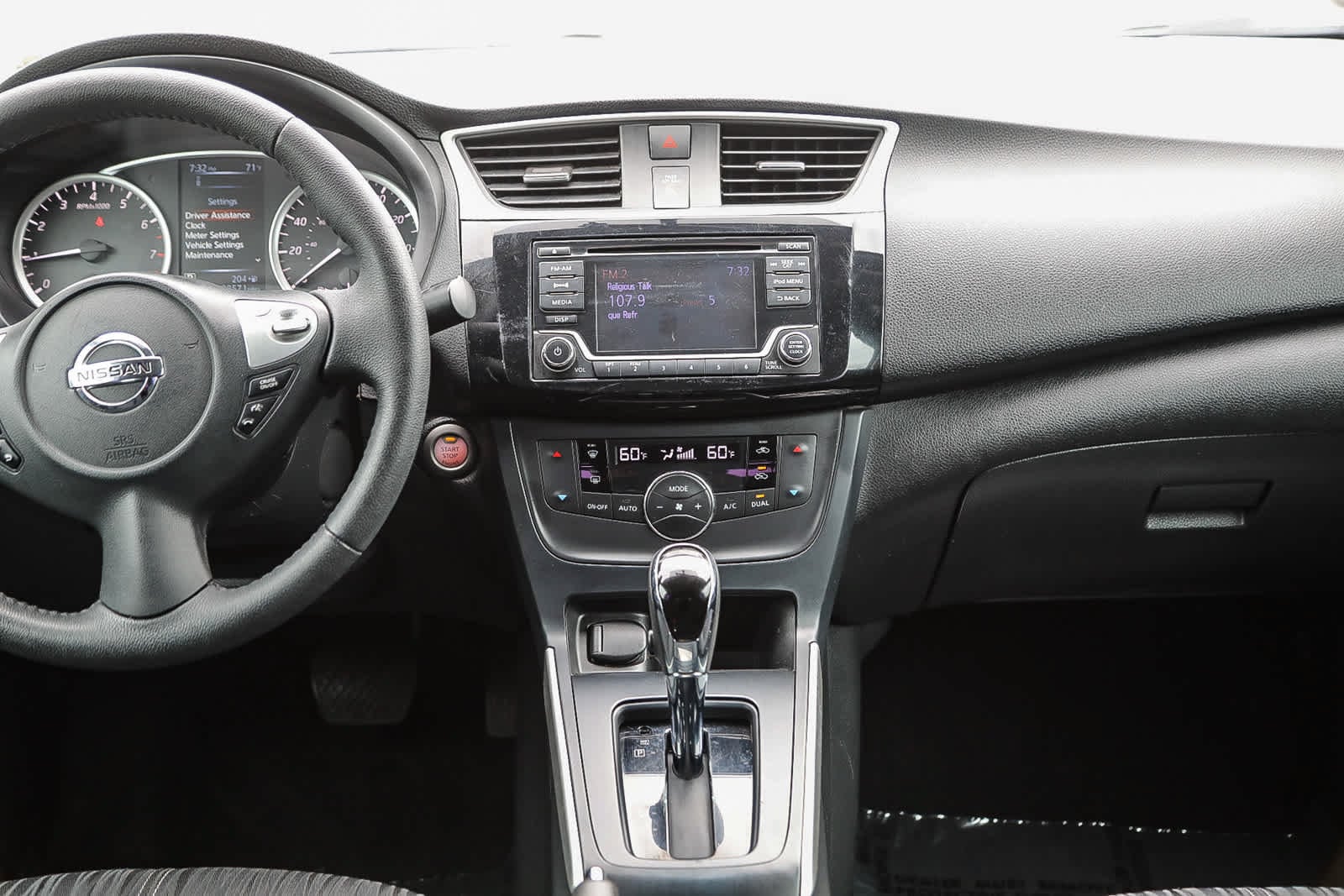 Thumbnail: 2018 Nissan Sentra - 12