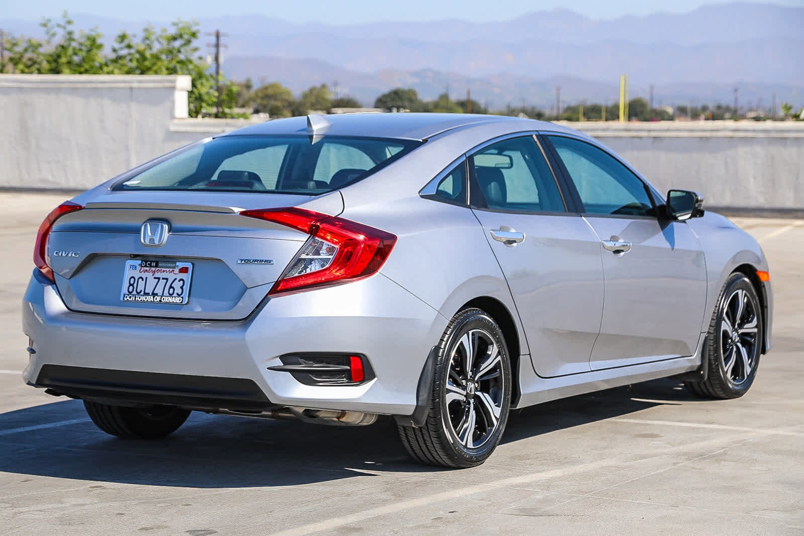 2017 Honda Civic Touring photo 4