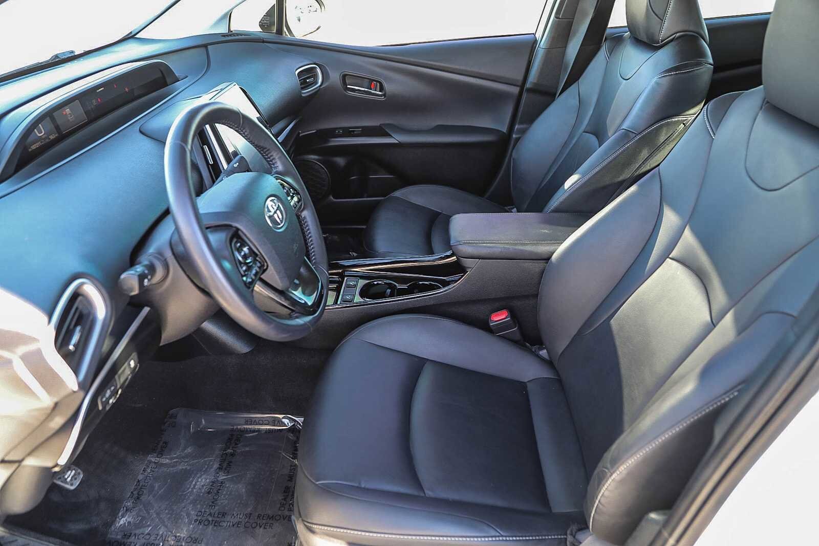 Thumbnail: 2021 Toyota Prius Prime - 17