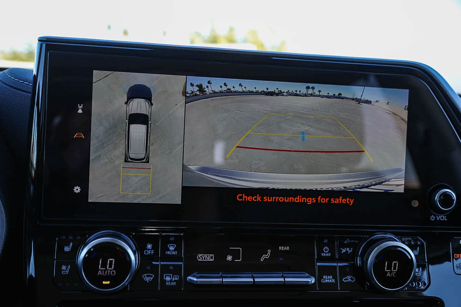 Thumbnail: 2024 Toyota Highlander - 23