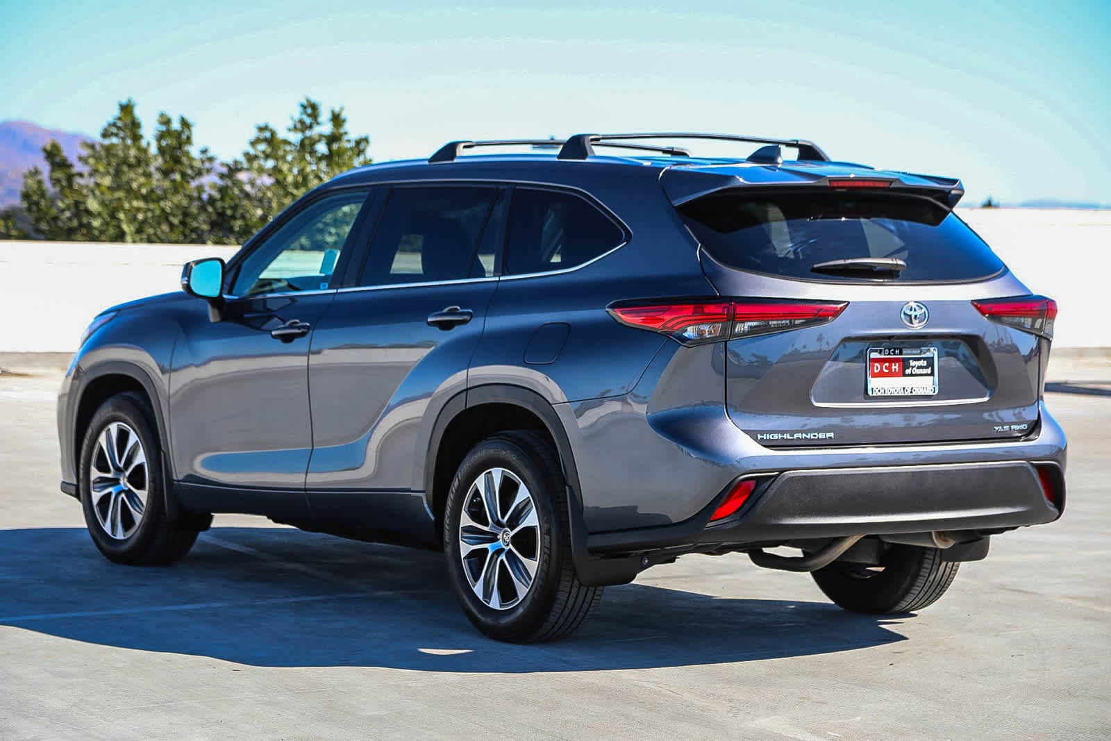 Thumbnail: 2023 Toyota Highlander - 7