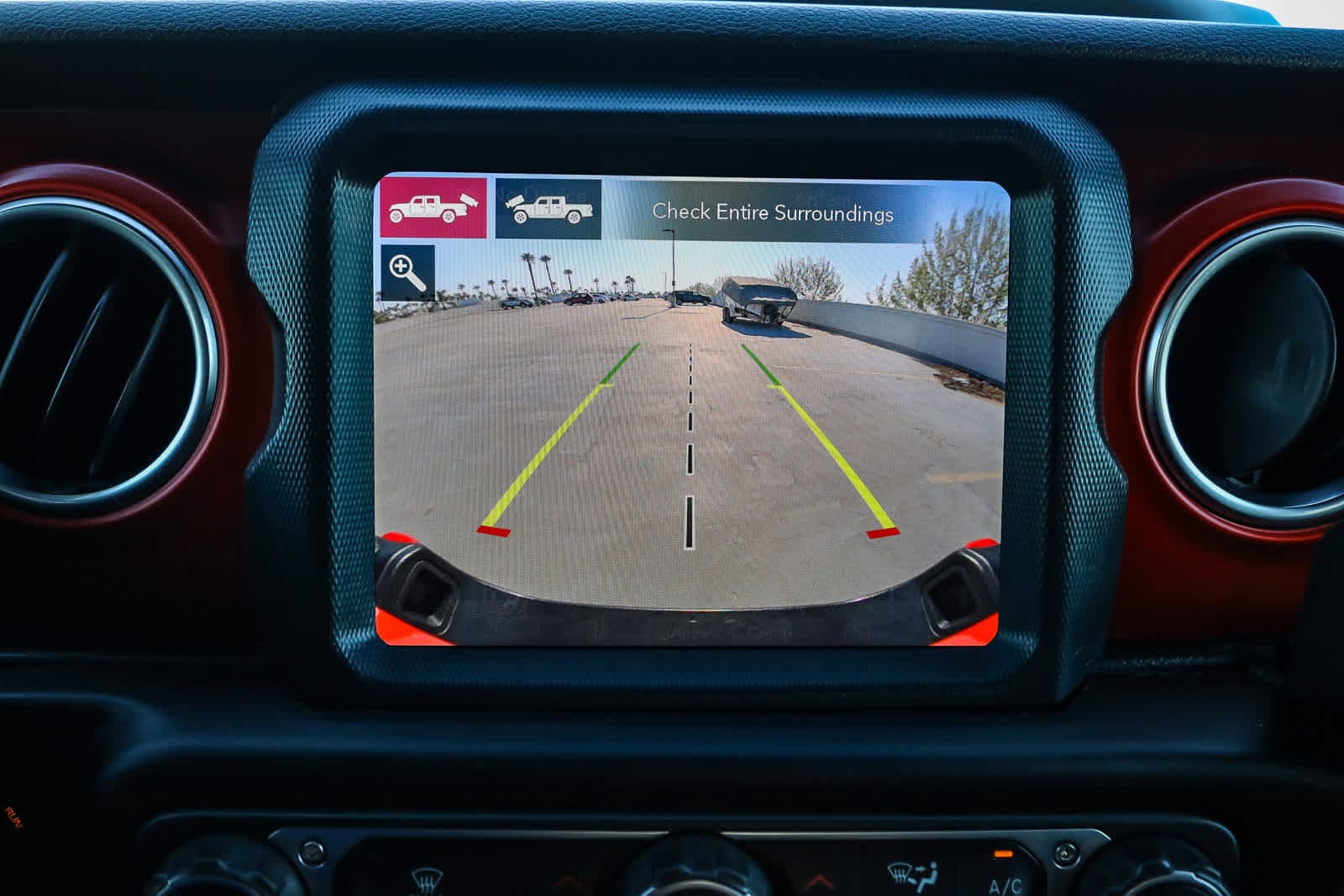 Thumbnail: 2020 Jeep Gladiator - 24