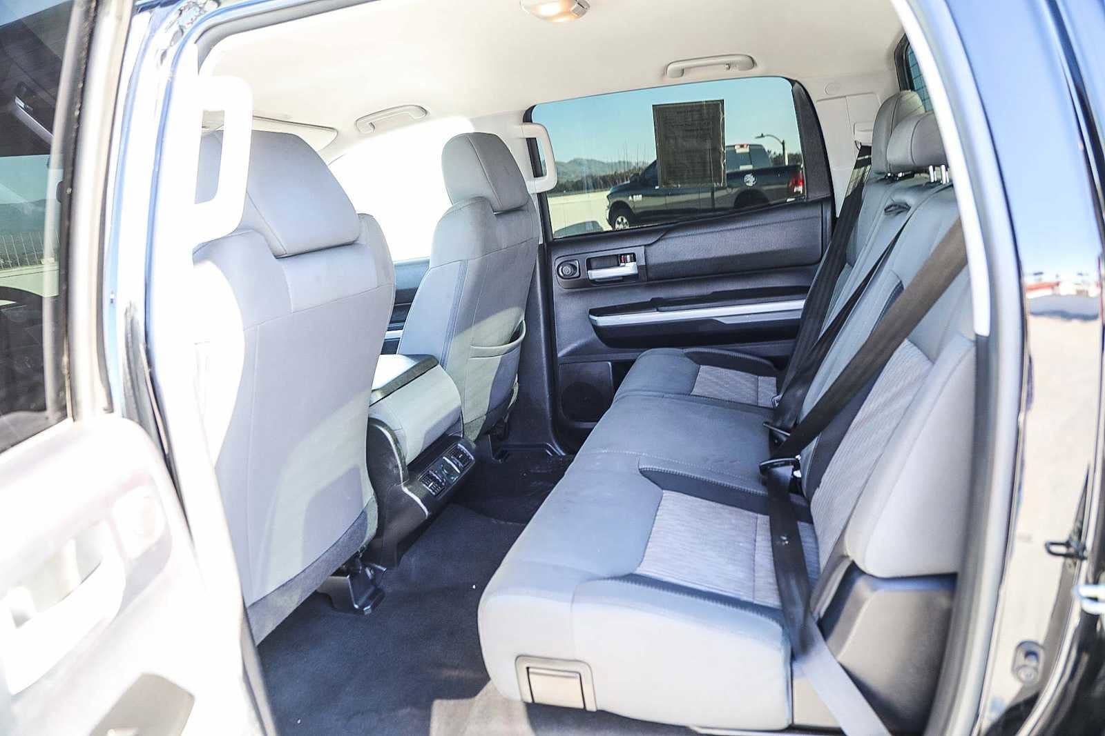 Thumbnail: 2016 Toyota Tundra - 19