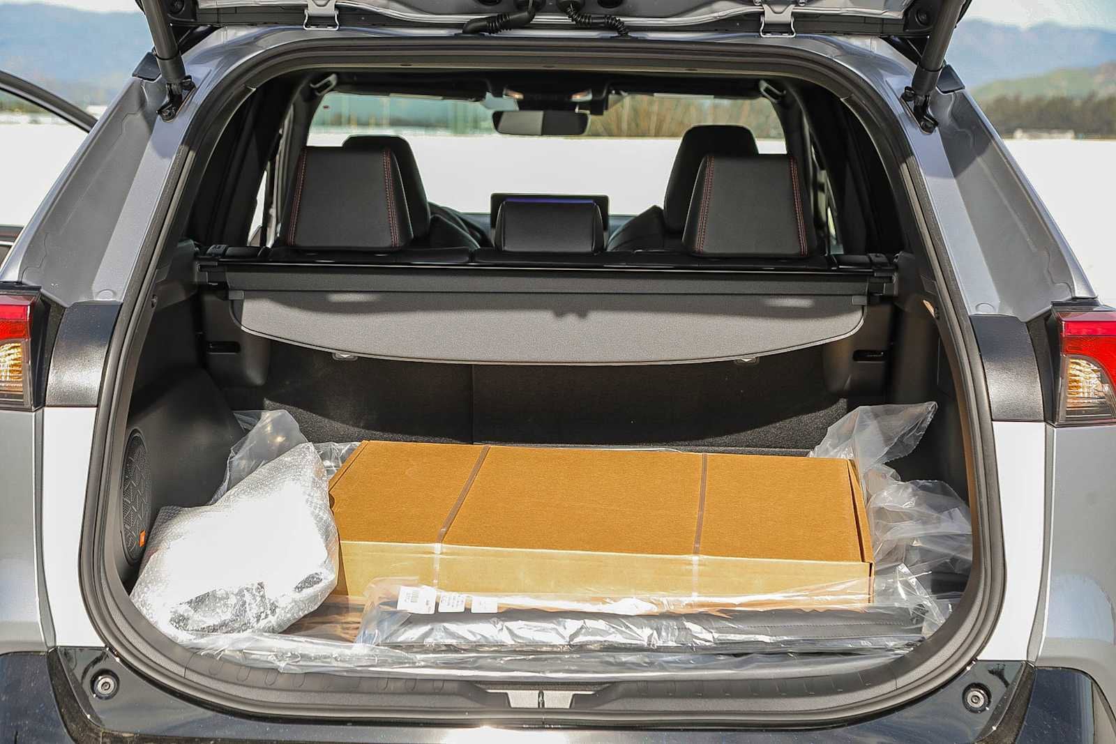 Thumbnail: 2025 Toyota RAV4 - 12