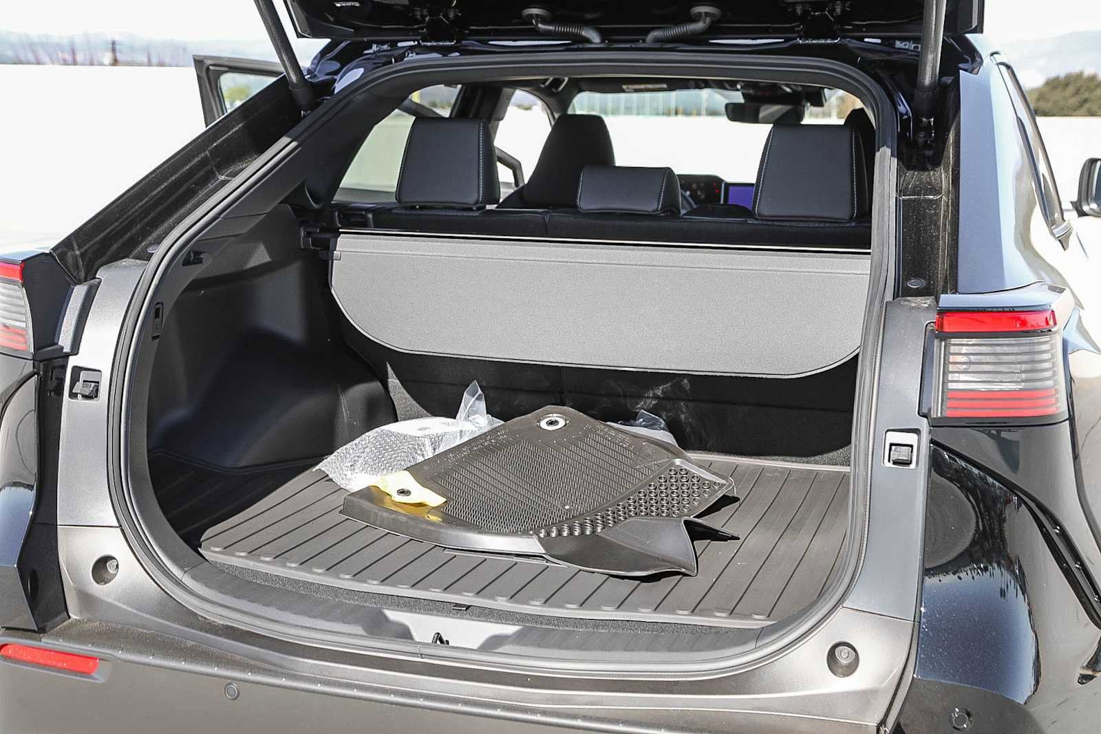 Thumbnail: 2026 Toyota bZ - 12