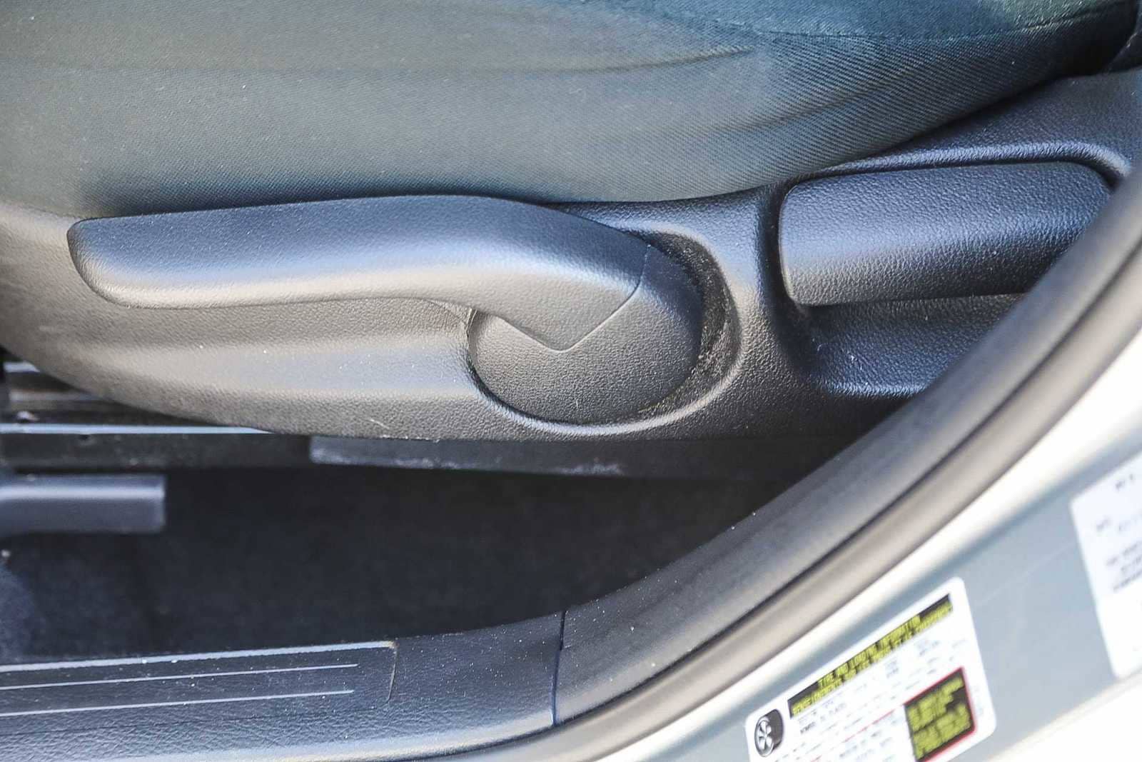 Thumbnail: 2013 Mazda Mazda3 - 19