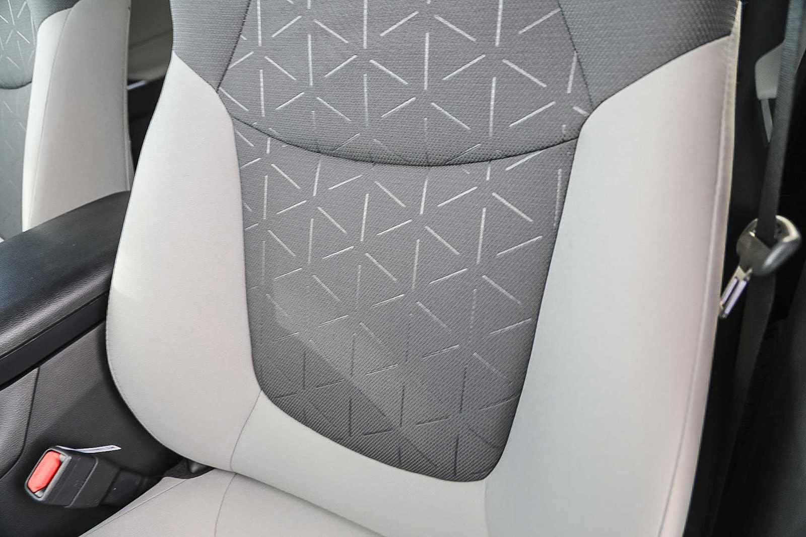 Thumbnail: 2025 Toyota RAV4 - 26