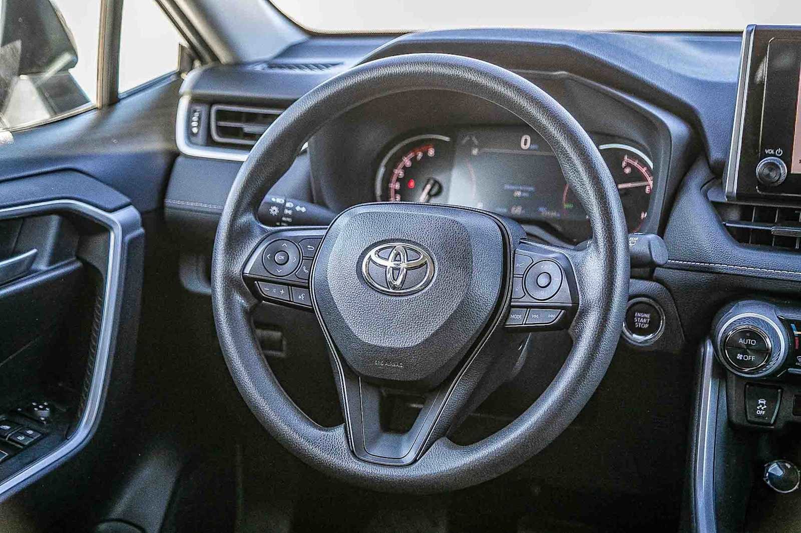 Thumbnail: 2025 Toyota RAV4 - 16