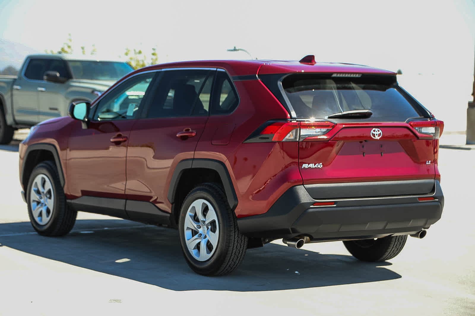 Thumbnail: 2025 Toyota RAV4 - 8