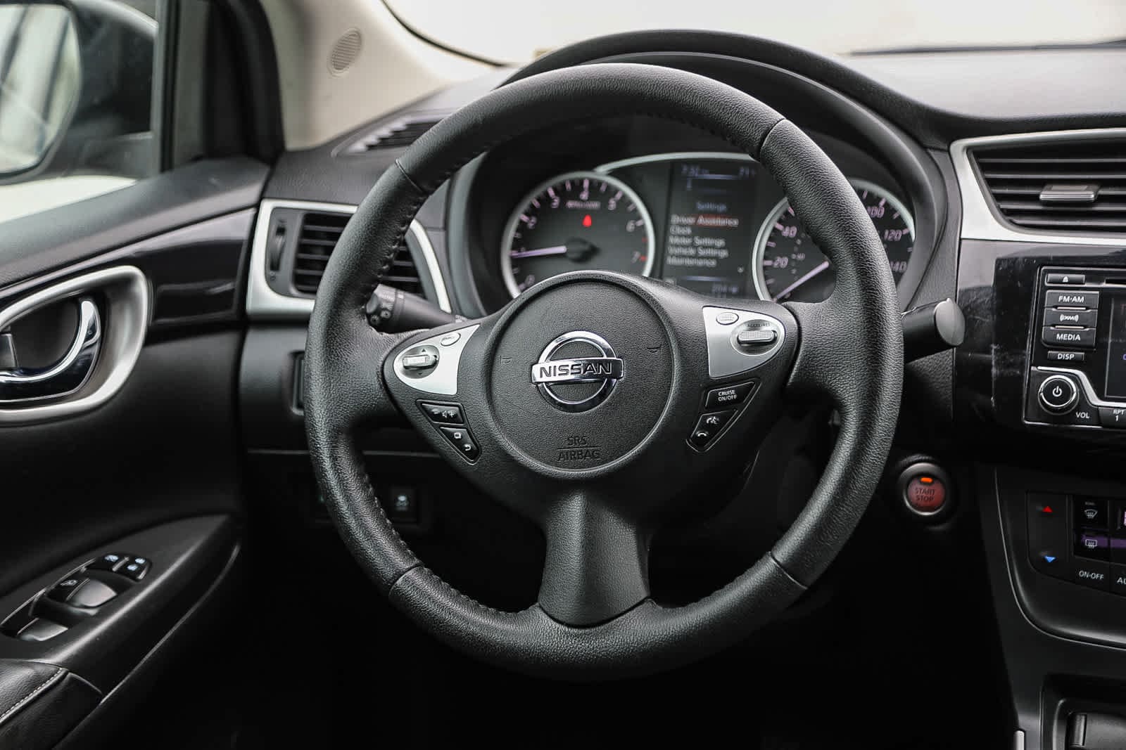 Thumbnail: 2018 Nissan Sentra - 14