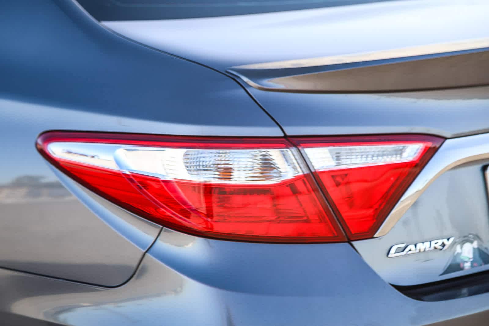 Thumbnail: 2017 Toyota Camry - 9