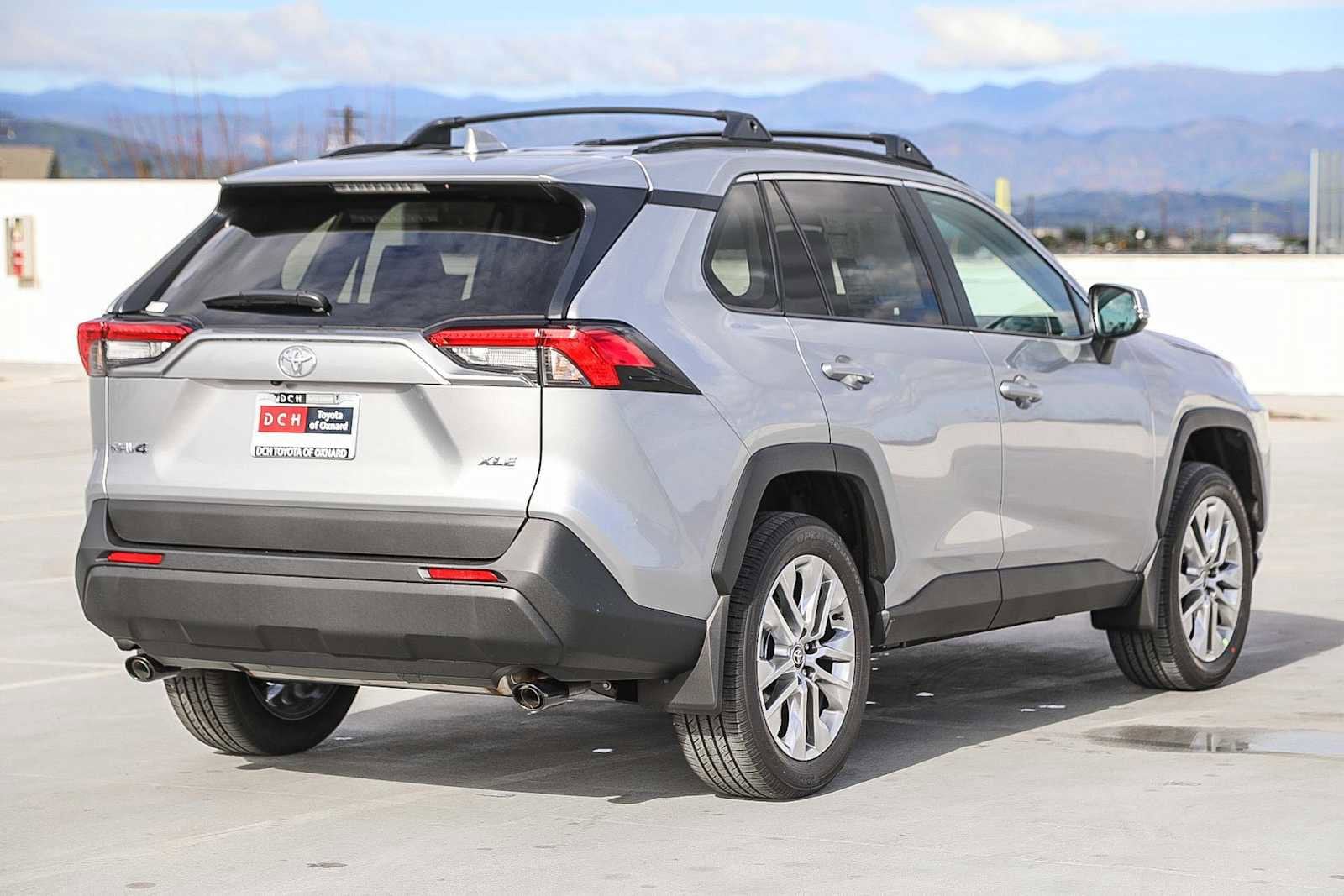 Thumbnail: 2025 Toyota RAV4 - 5