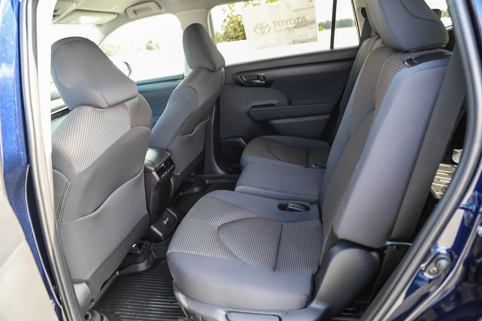 Thumbnail: 2025 Toyota Highlander - 19