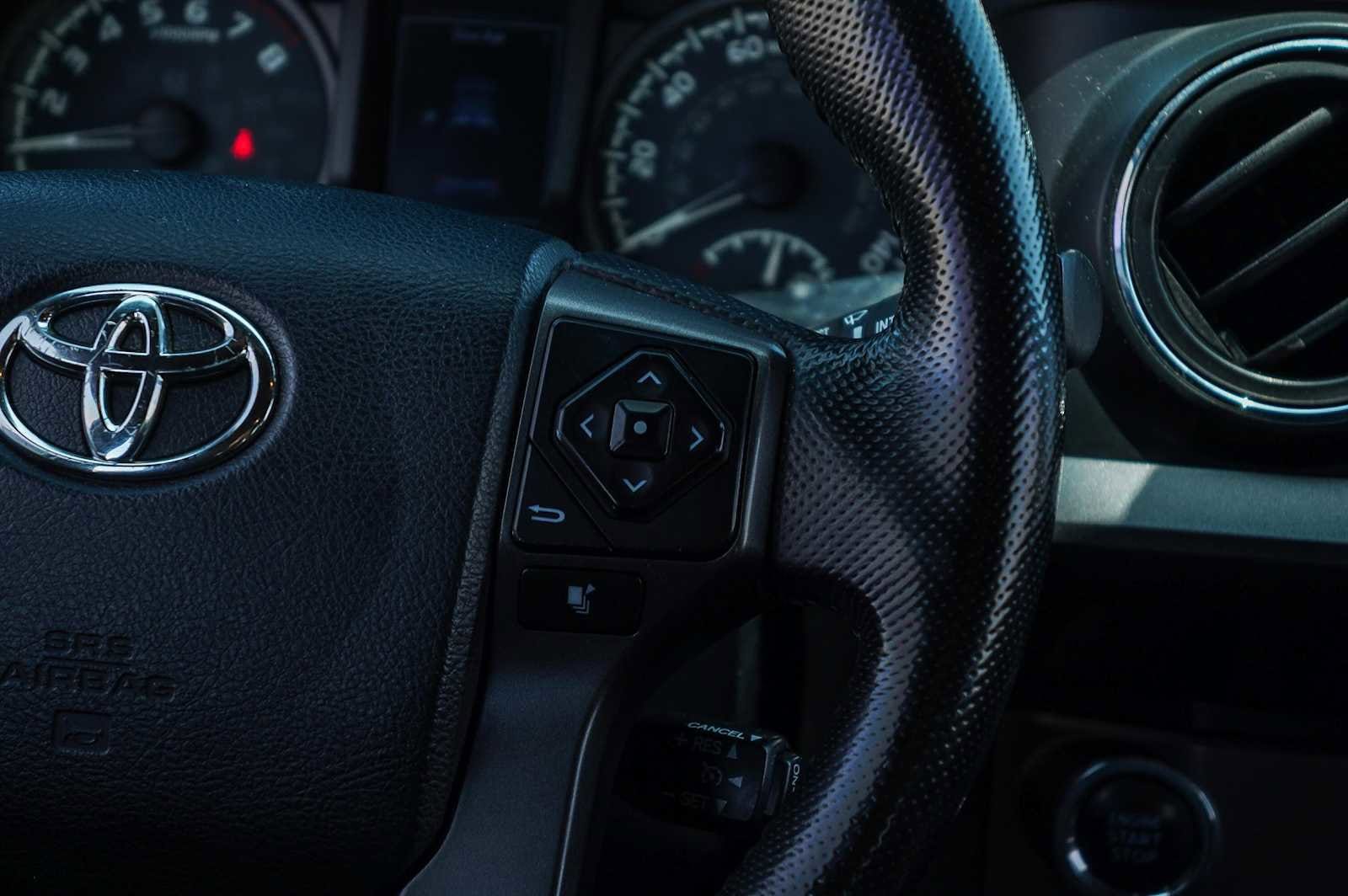 2016 Toyota Tacoma TRD Off-Road 17